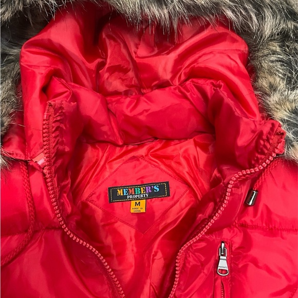 Members Red Puffer Jacket with Faux Fur Hood womens size M full zip. - Picture 7 of 11